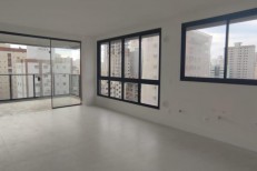 AMPLO APARTAMENTO FRENTE AVENIDA