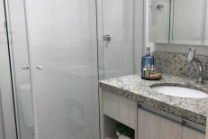 OPORTUNIDADE DE MORADIA NA MEIA PRAIA