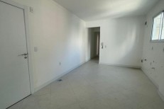 AMPLO 4 SUTES NO CORAO DA MEIA PRAIA