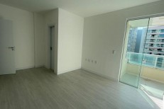 AMPLO 4 SUTES NO CORAO DA MEIA PRAIA