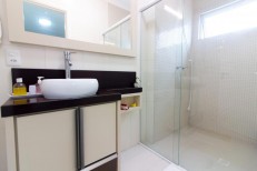 LINDA COBERTURA DUPLEX EM MEIA PRAIA PROX. MAR