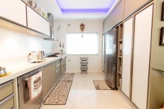 LINDA COBERTURA DUPLEX EM MEIA PRAIA PROX. MAR