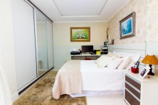 LINDA COBERTURA DUPLEX EM MEIA PRAIA PROX. MAR