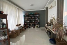 OPORTUNIDADE APARTAMENTO NO CORAO DA MEIA PRAIA