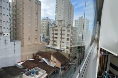 OPORTUNIDADE APARTAMENTO NO CORAO DA MEIA PRAIA