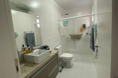 OPORTUNIDADE APARTAMENTO NO CORAO DA MEIA PRAIA