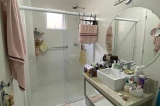 OPORTUNIDADE APARTAMENTO NO CORAO DA MEIA PRAIA