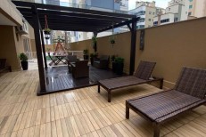 OPORTUNIDADE APARTAMENTO NO CORAO DA MEIA PRAIA