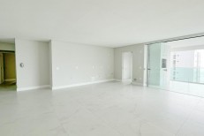 EXCELENTE APARTAMENTO 4 SUTES NOVO COM VISTA MAR 
