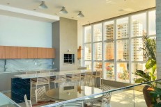 EXCELENTE APARTAMENTO 4 SUTES NOVO COM VISTA MAR 