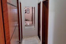 TIMA CASA 2 PISOS COM 4 DORMITRIOS E 2 VAGAS 