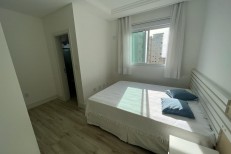 APARTAMENTO MOBILIADO NA QUADRA DO MAR 