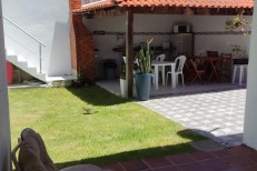OPORTUNIDADE DE CASA MOBILIADA PRXIMO A PRAIA