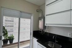 APARTAMENTO MOBILIADO FRENTE AVENIDA
