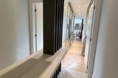 APARTAMENTO MOBILIADO FRENTE AVENIDA