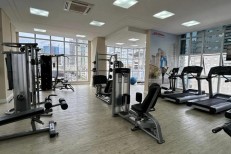 APARTAMENTO MOBILIADO FRENTE AVENIDA
