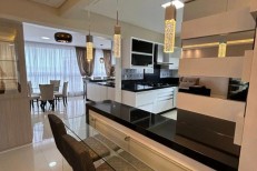 APARTAMENTO MOBILIADO FRENTE AVENIDA