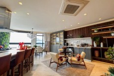 APARTAMENTO FRENTE MAR FINAMENTE MOBILIADO 