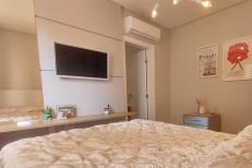 03 SUITES NA MELHOR LOCALIZAAO DA MEIA PRAIA