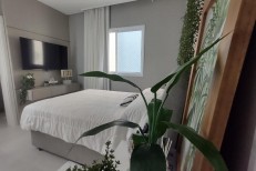 03 SUITES NA MELHOR LOCALIZAAO DA MEIA PRAIA