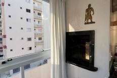 APARTAMENTO NO CORAO DA MEIA PRAIA
