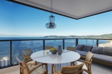 APARTAMENTO DIFERENCIADO NA MEIA PRAIA FRENTE AV.