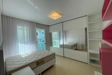APARTAMENTO FRENTE AO MAR