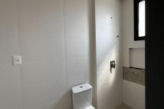 APARTAMENTO FRENTE AVENIDA, QUADRA MAR MEIA PRAIA