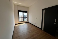 APARTAMENTO FRENTE AVENIDA, QUADRA MAR MEIA PRAIA