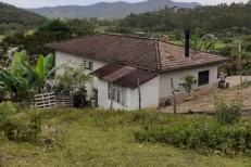 STIO DE 7 HECTARES EM BIGUAU