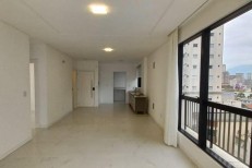 APARTAMENTO NA MEIA PRAIA