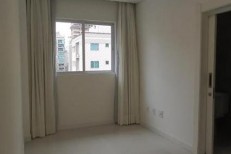 APARTAMENTO NA MEIA PRAIA