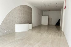 EXCELENTE OPORTUNIDADE SALA COMERCIAL