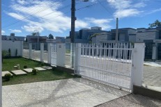 CASA EM TIJUCAS PRONTA PARA MORAR!