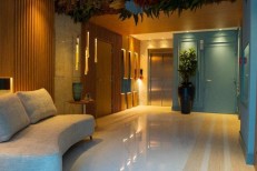 APARTAMENTO QUADRA MAR NA MEIA PRAIA