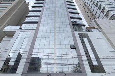 APARTAMENTO QUADRA MAR NA MEIA PRAIA