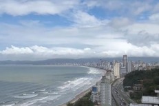 APARTAMENTO COM VISTA PARA O MAR 