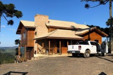 A SUA CASA NA SERRA CATARINENSE