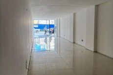 SALA COMERCIAL FRENTE AVENIDA CENTRO DE ITAPEMA