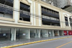 SALA COMERCIAL FRENTE AVENIDA CENTRO DE ITAPEMA