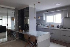 APARTAMENTO NO CORAO DA MEIA PRAIA 