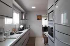 APARTAMENTO NO CORAO DA MEIA PRAIA 