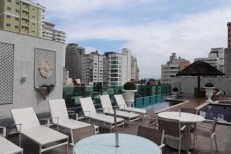 APARTAMENTO NO CORAO DA MEIA PRAIA 