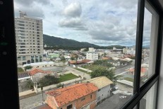 APARTAMENTO 2 SUTES TIMA LOCALIZAO NO PEREQUE