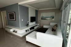 APARTAMENTO NO CORAO DA MEIA PRAIA, VISTA MAR