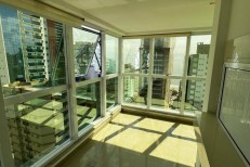 APARTAMENTO NO CORAO DA MEIA PRAIA, VISTA MAR