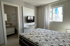 APARTAMENTO NO CORAO DA MEIA PRAIA, VISTA MAR