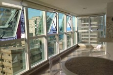 APARTAMENTO NO CORAO DA MEIA PRAIA, VISTA MAR