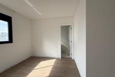 APARTAMENTO NA MEIA PRAIA