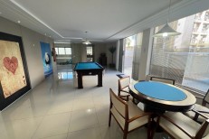 LINDO APARTAMENTO NO CORACAO DA MEIA PRAIA